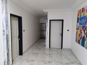 Room, 1 Bedroom, Balcony, Garden View | Interior - Room-deluxe Double Bed in Lome - 03 (Lomé)