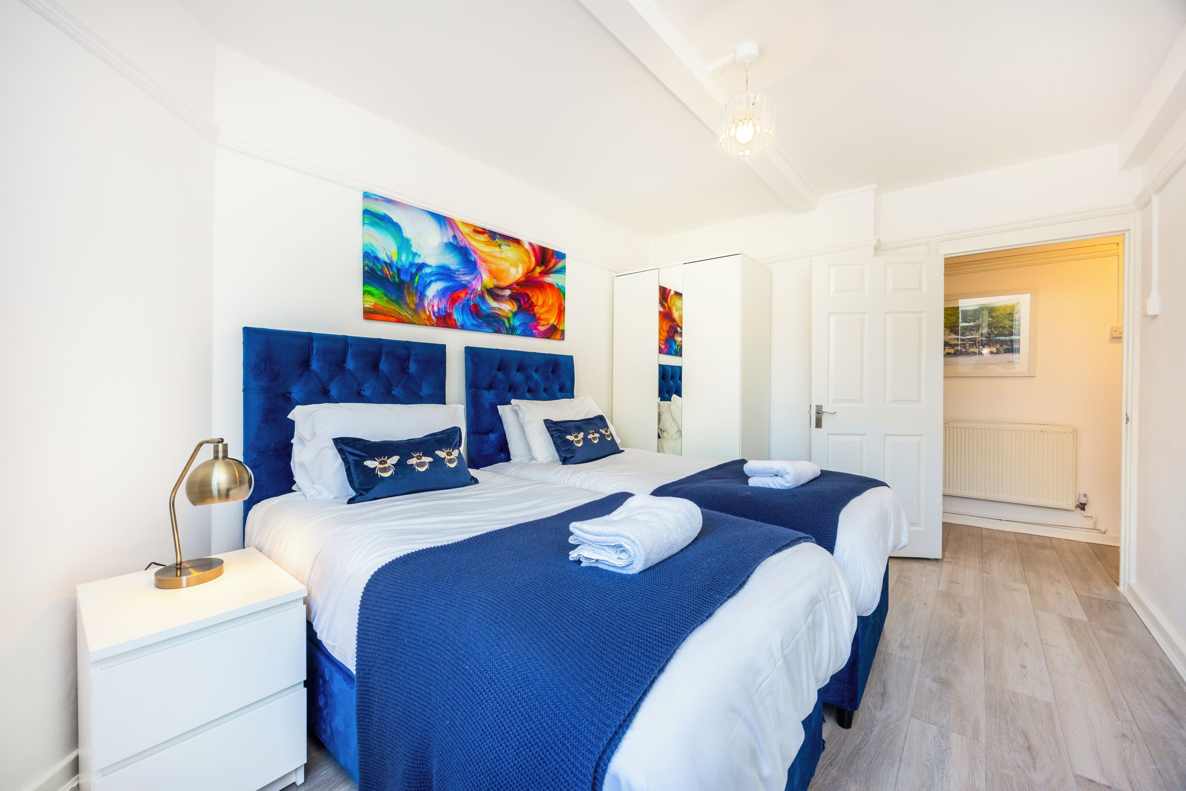 3 bedrooms, iron/ironing board, WiFi, bed sheets