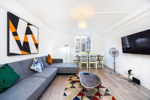 Smart TV - A Nice Apartment in Central London, Great For Sightseeing (London)