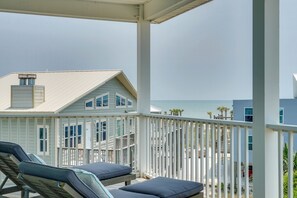 Property grounds - Gulf Beach Views w/ Pool & Fire Pit | Sleeps 14 (Port St. Joe)