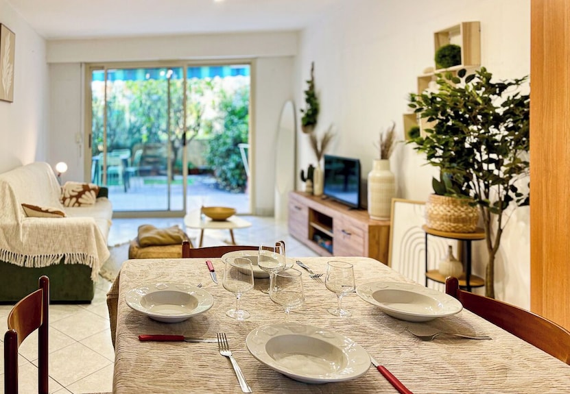 Les Jardins Marins | Parking Gratuits - Vue Mer - Menton