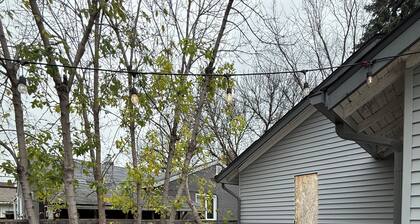 Modern 1-Bedroom Getaway Near The Forks & St.B