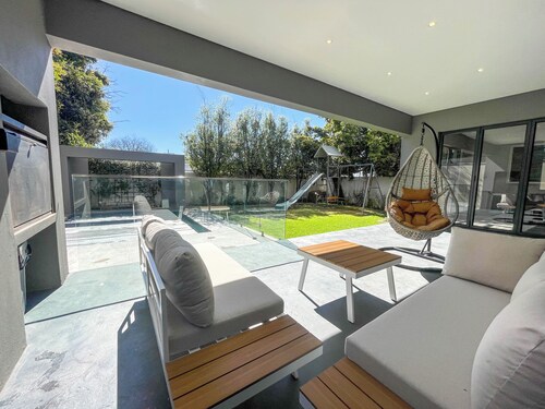 Gorgeous 5-bedroom house with a pool in Glenhazel, Johannesburg