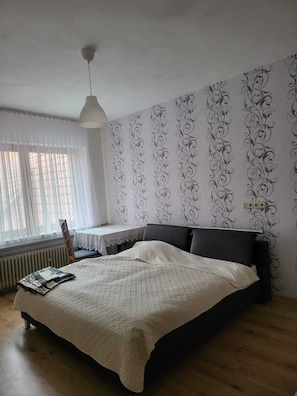 3 bedrooms, WiFi, bed sheets