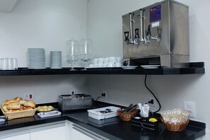 Desayuno bufé gratuito y diario