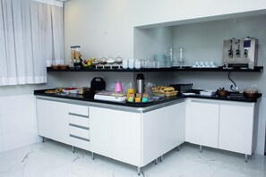 Petit déjeuner buffet compris tous les jours