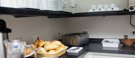 Free daily buffet breakfast