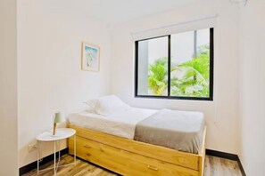 Een strijkplank/strijkijzer, gratis wifi, beddengoed, rolstoeltoegang