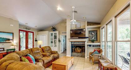 Charming Suwanee House and Bungalow!