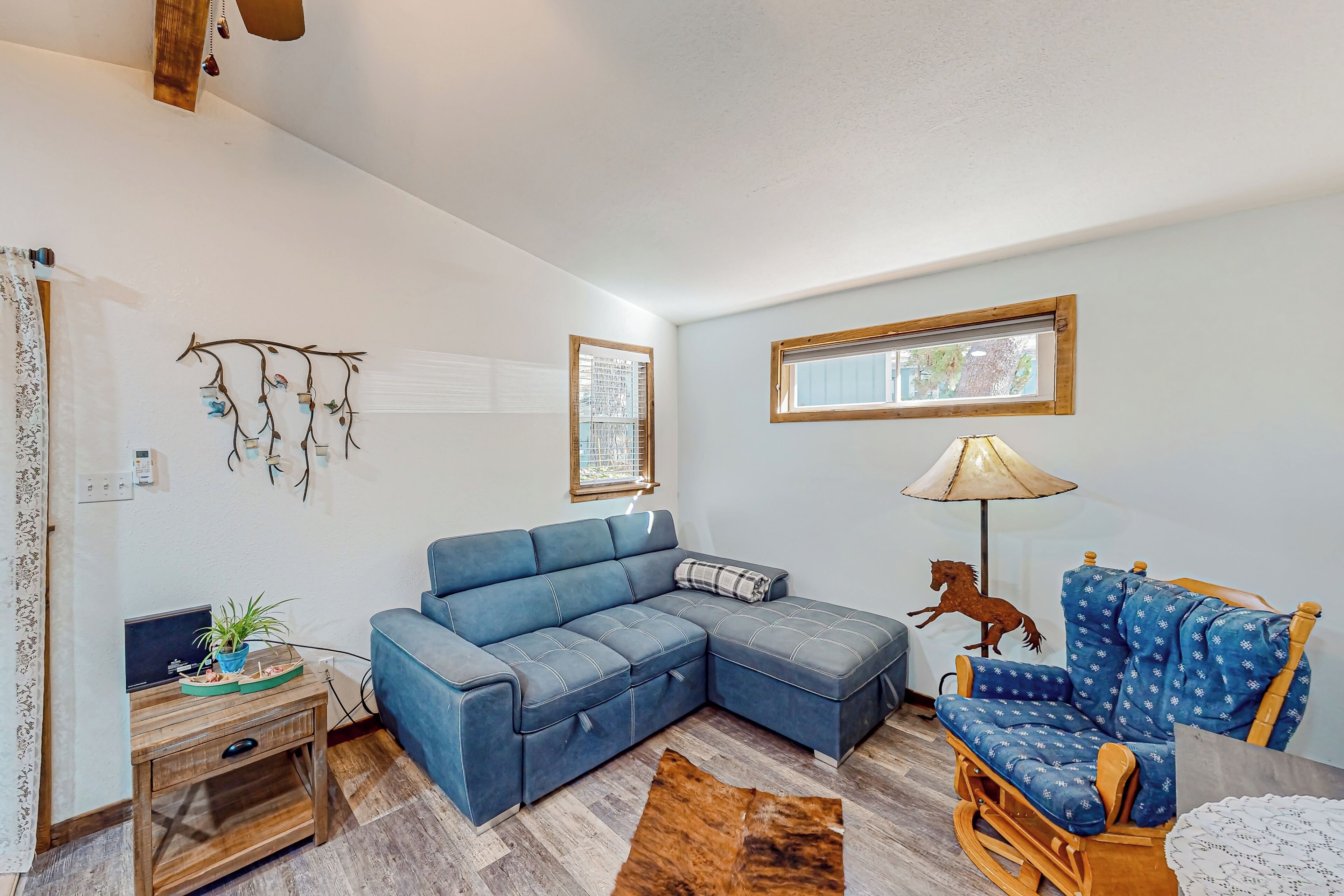 1br Dog-friendly Lakefront Cabin W/ Canoes - Sonora, CA