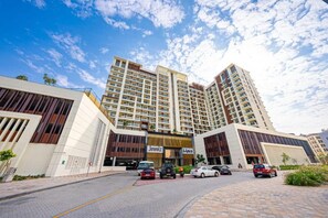 Exterior - Luxury Studio Near Miracle Garden (Dubai)