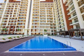 Pool - Luxury Studio Near Miracle Garden (Dubai)