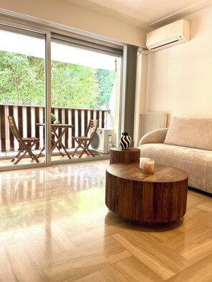 TV - RIVIERA BLISS - Apartment 100m from the sea with balcony - Bd Albert 1er (Antibes)