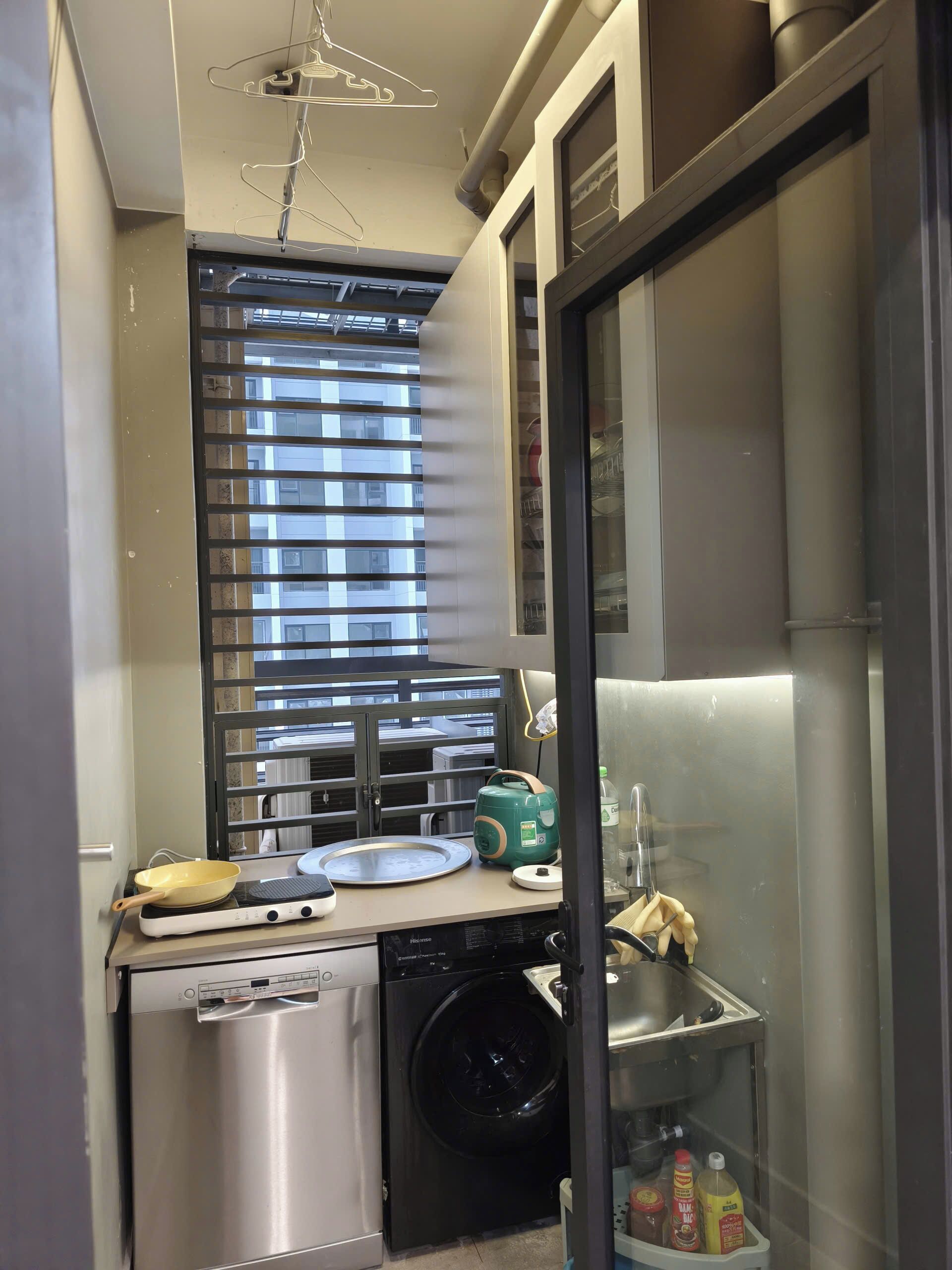 Familieleilighet, balkong, hageutsikt | Eget kjøkken | Kjøleskap, ovn, kokeplater og oppvaskmaskin