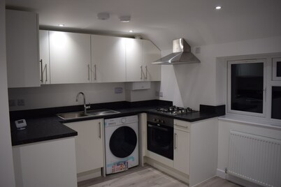 Bright Cozy Flat in a Prime Location Ideal Getaway