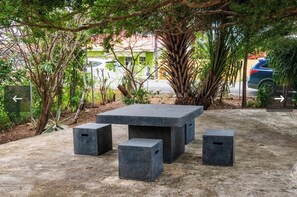 Outdoor dining - ~Nos Yemaya~ 2BR+Pool ~ Walking distance to playa Lagun! (Lagun)