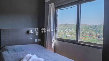 Basic Double or Twin Room, Mountain View