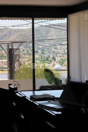 Fachada. Sierra Vista Hotel