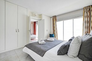 Apartment - Exceptional 3bdr/6p apt - View of the Eiffel Tower (Paris)