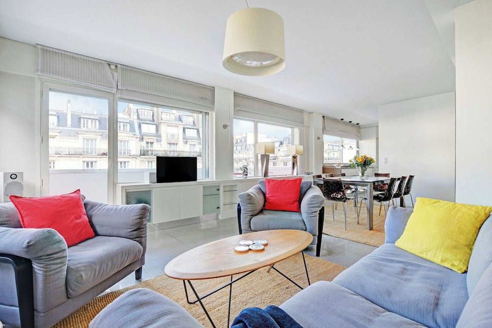 Exceptional 3bdr/6p Apt - View Of The Eiffel Tower - Eiffel Tower