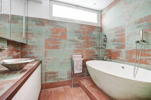 Apartment | Bathroom - Exceptional 3bdr/6p apt - View of the Eiffel Tower (Paris)