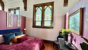 Desk, iron/ironing board, free WiFi, bed sheets