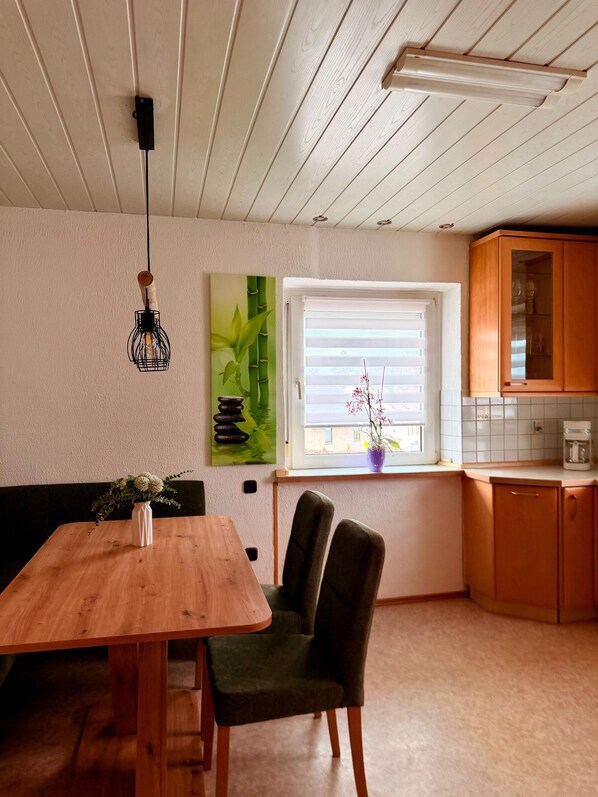 Dining - Charming apartment Roding with 3 bedrooms (Roding)