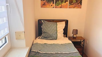 3 bedrooms, desk, free WiFi, bed sheets