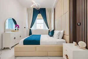 Desk, iron/ironing board, WiFi, bed sheets - A Heaven of Delights l Private Pool l Rooftop View (Dubai)