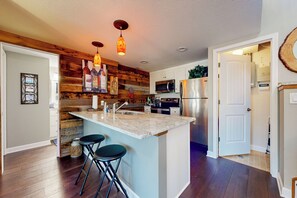 Fridge, microwave, stovetop, dishwasher - Pool, Golf, Marina! Galena Territory Resort Home (Galena)