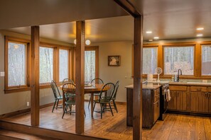 Private kitchen - Joia Verde Chalet—Sleeps 8, Berkshire east ski haven on 127 secluded acres (Charlemont)