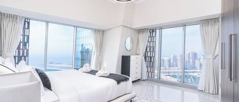 Caja de seguridad en la habitación y decoración personalizada