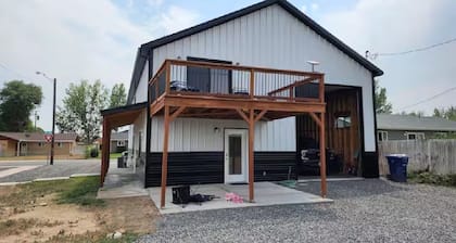 Huge Indoor Parking! 3 bedroom Shop House with 2 full bathrooms