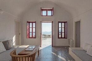 Interior - Parathira cave houses by Cycladica (Oía)
