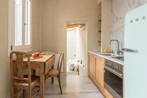 Dining - Anafiotika Hideaway  Historic Athens Center (Athens)