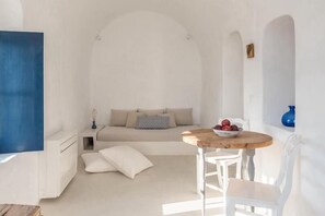 Interior - White Cellar cave houses by Cycladica (Oía)