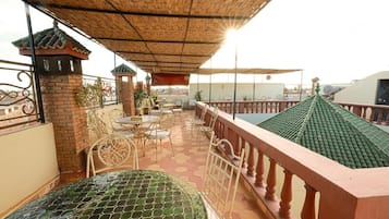 ํ
๋ผ์ค/ํํฐ์ค