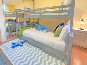 Fer et planche à repasser, Wi-Fi, draps fournis