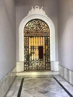 Interior - The house of flowers (Sevilla)
