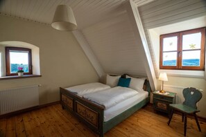 1 bedroom, desk, free WiFi