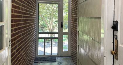 Soothing 1-bedroom apartment in welcoming Bethesda nr Metro & NIH