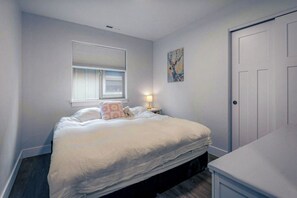 Internet, bed sheets - Beautiful 3-bedroom house in charming Bend (Bend)