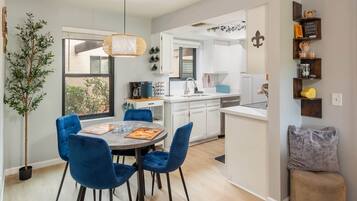 CafetiĂšre/bouilloire, serviettes en papier