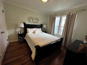 1 bedroom, desk, iron/ironing board, free WiFi