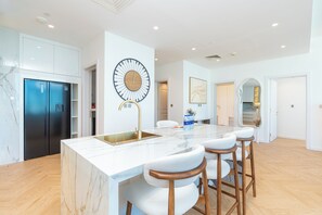 Luxury Apartment, Sea View | In-room dining - PVH - Luxurious 2BR - Atlantic Oceana (Dubai)