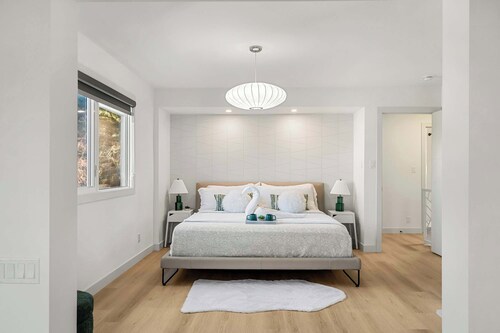 Close to All You Need, Underrated Area, King Bed