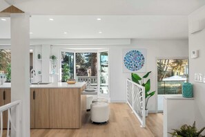 Interior - Close to All You Need, Underrated Area, King Bed (Calgary)