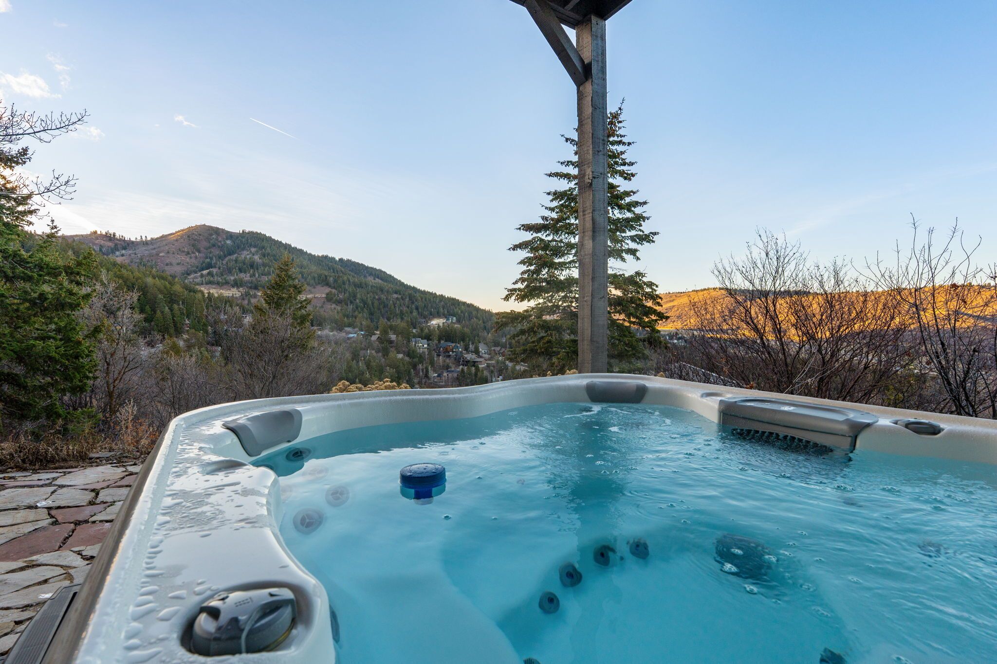 Bain à remous extérieur