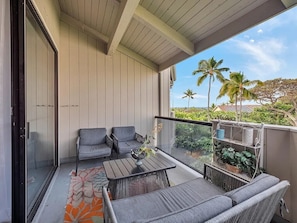 Property grounds - Kona Retreat • Ocean View, Pool & Walk to Beach (Kailua-Kona)