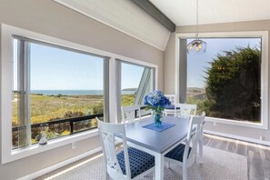 Dining - Bodega Bay Hideaway (Bodega Bay)